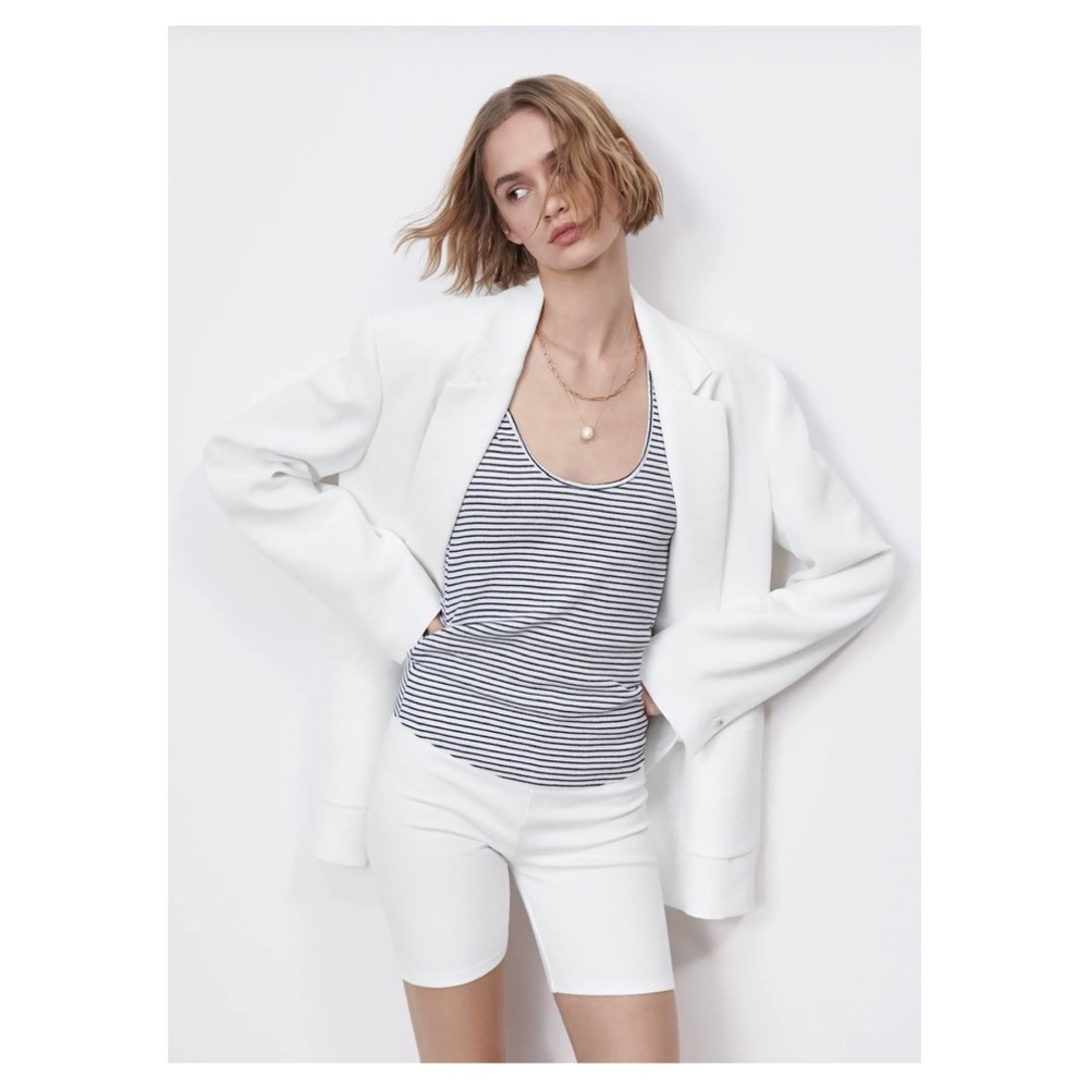 Zara White Stretchy Casual Biker Shorts M